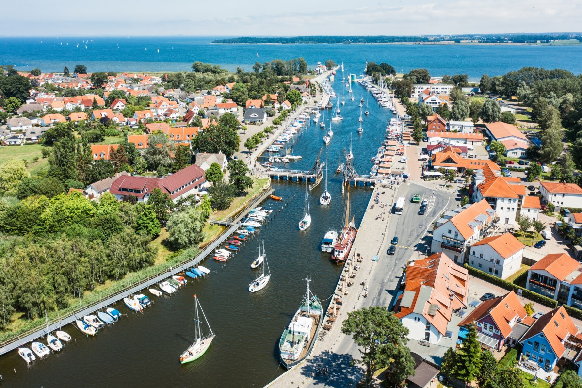 &Uuml;bersicht &uuml;ber den Segel- und Yachthafen // &copy; MV-T/G&auml;nsicke