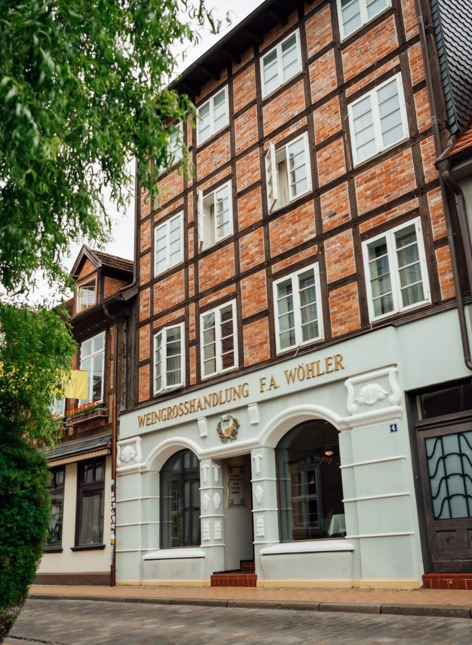 Het buitenaanzicht van restaurant W&ouml;hler in Schwerin