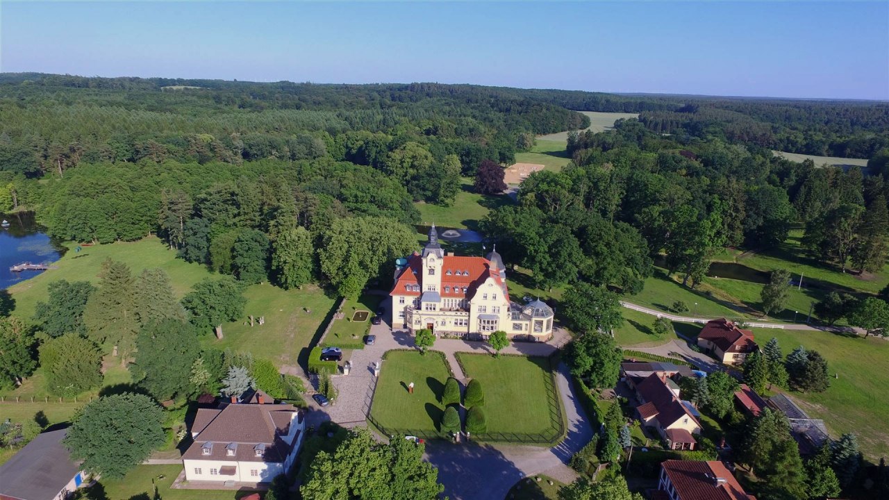 Hotel Wendorf // &copy; DE
