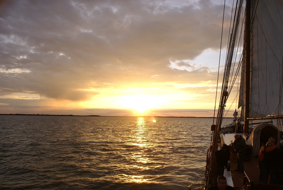 Abendstimmung auf der &raquo;Weisse D&uuml;ne&laquo; // &copy; Weisse D&uuml;ne Segeltouren