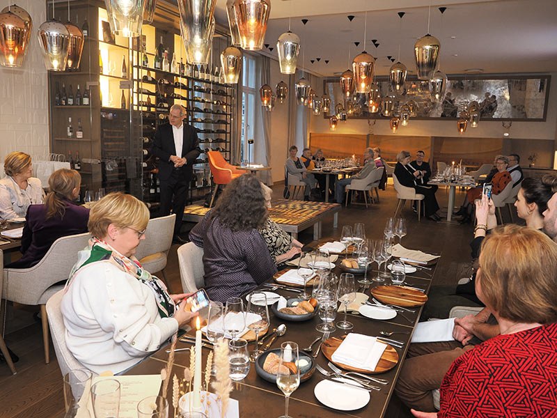 Buch trifft Bild & Genuss im SEETELHOTEL Strandhotel Atlantic – „Westend“ von Volker Kutscher & Kat Menschick, © www.fotograefinnen.de Buch trifft Bild & Genuss im SEETELHOTEL Strandhotel Atlantic – „Westend“ von Volker Kutscher & Kat Menschick, © www.fotograefinnen.de