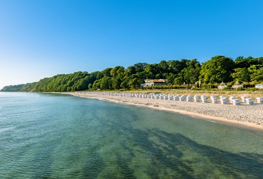 Wer an Rügen denkt, der sieht weite Sandstrände, klares Ostseewasser und sattgrüne Buchenwälder vor sich. Die Insel hat aber noch so viel mehr zu bieten. Die Ostseeinsel hat mit Göhren das einzige Seebad Deutschlands, das gleichzeitig Kneipp-Kurort ist. // © MV-T/Tiemann Wer an Rügen denkt, der sieht weite Sandstrände, klares Ostseewasser und sattgrüne Buchenwälder vor sich. Die Insel hat aber noch so viel mehr zu bieten. Die Ostseeinsel hat mit Göhren das einzige Seebad Deutschlands, das gleichzeitig Kneipp-Kurort ist. // © MV-T/Tiemann