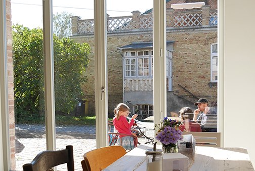 Caf&eacute; // &copy; Spirandelli