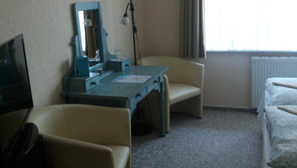 L&auml;ndliches Doppelzimmer // &copy; Landhotel Ostseetraum