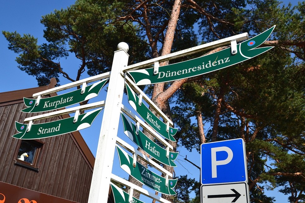 Wegweiser in Glowe // © Tourismuszentrale Rügen Wegweiser in Glowe // © Tourismuszentrale Rügen