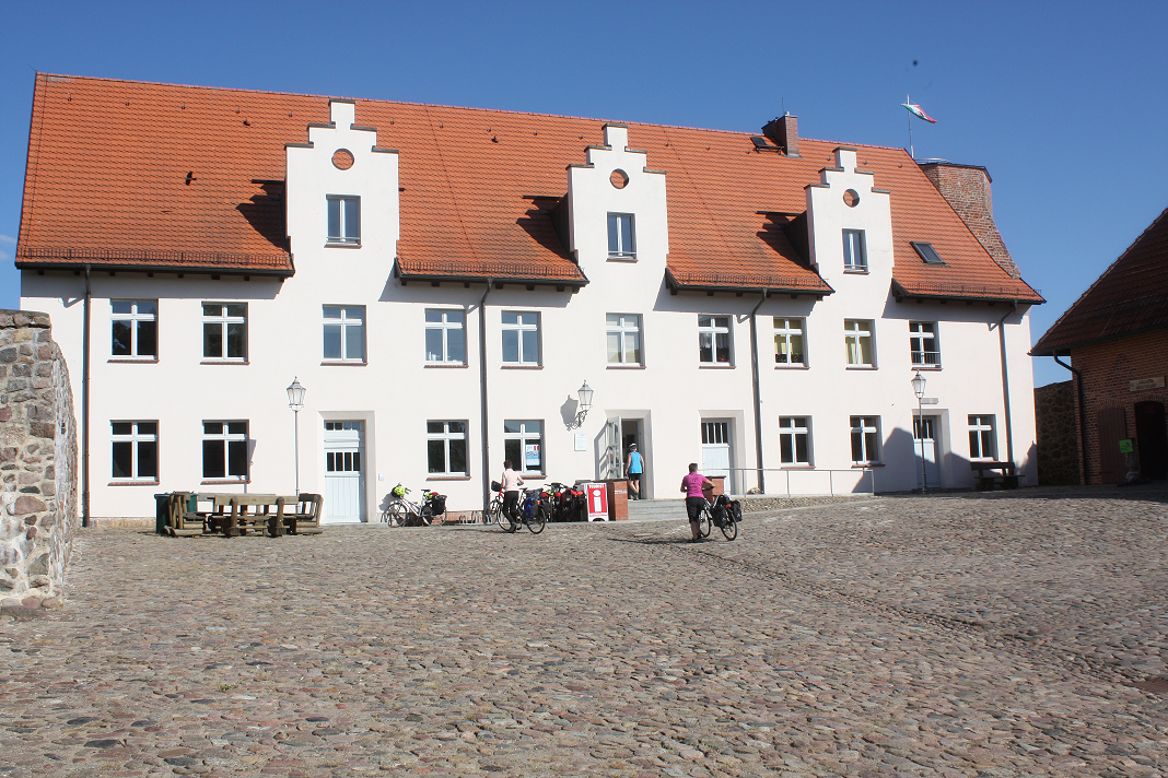 E-Bike-Infocenter und Touristinformation Wesenberg, © Mecklenburgische Kleinseenplatte Touristik GmbH E-Bike-Infocenter und Touristinformation Wesenberg, © Mecklenburgische Kleinseenplatte Touristik GmbH