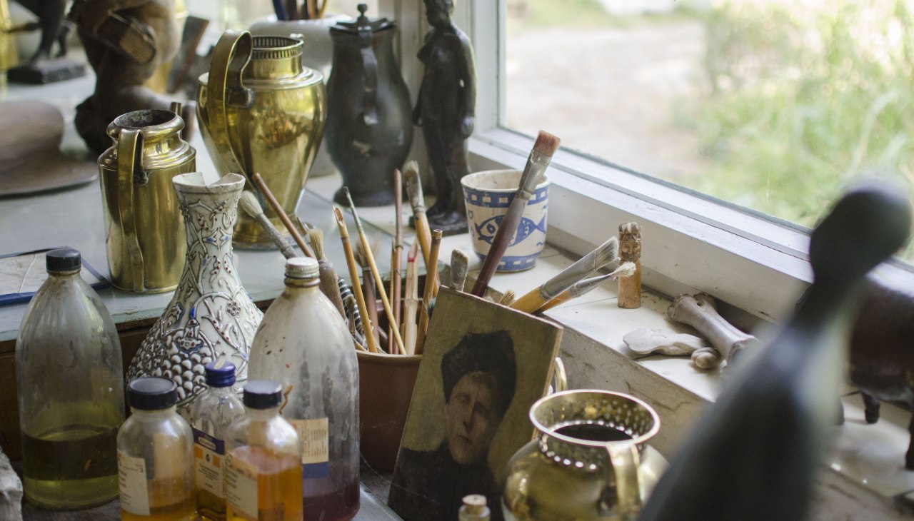 Malutensilien im Atelier und Museum Otto Niemeyer-Holstein, &copy; TMV/Nikulski