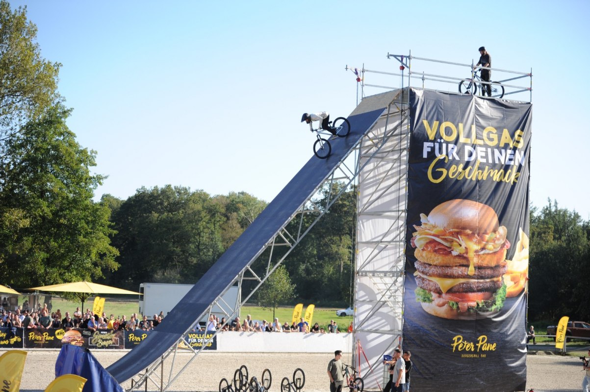 Freestyle-Stuntshow im Landgest&uuml;t Redefin, &copy; A. Strohbehn