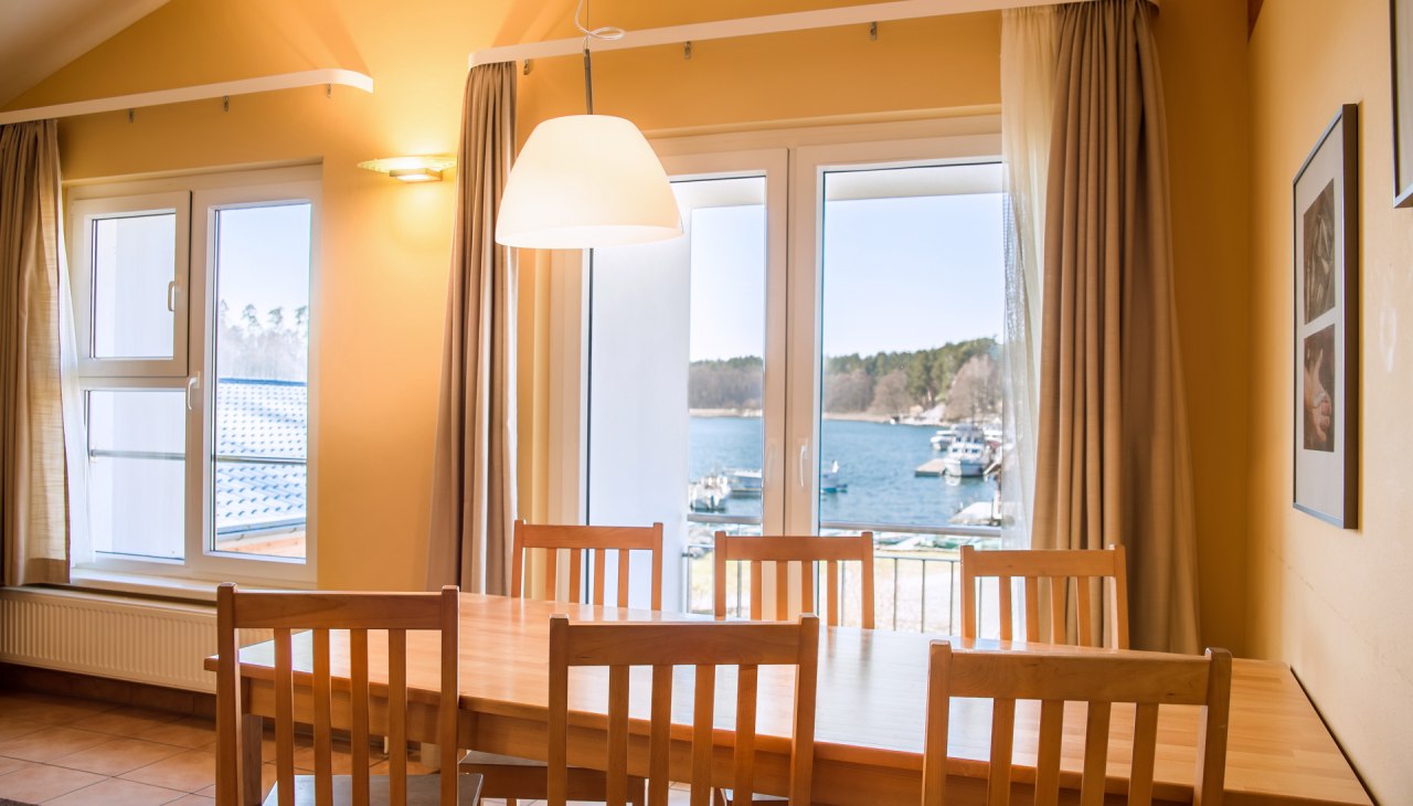 Moderne Wohnungen mit Blick auf den See, © Müritzfischer Moderne Wohnungen mit Blick auf den See, © Müritzfischer