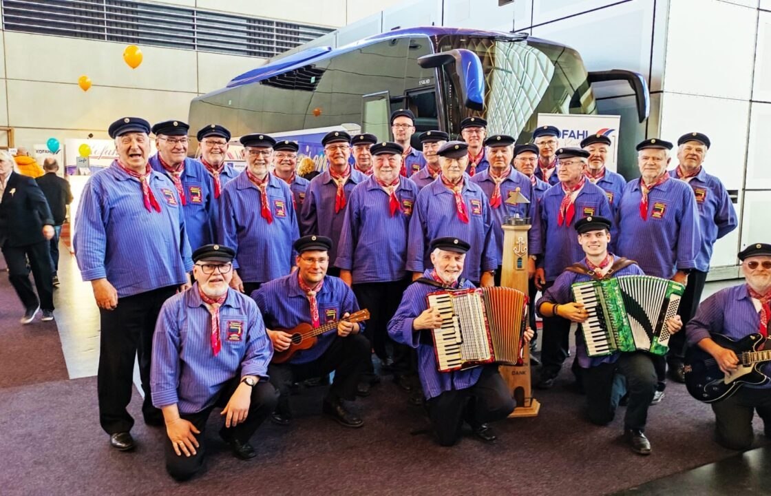 Shantychor De Klaashahns e.V. Shantychor De Klaashahns e.V.