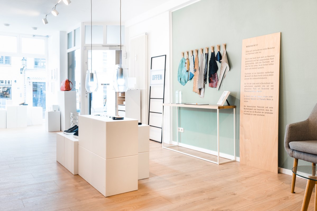 Store // &copy; Erik Gross