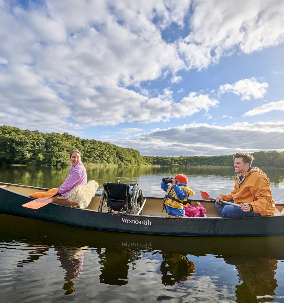 Eine Kanutour auf dem Mirower See bietet Abenteuer und gleichzeitig Ruhe, © DZT/Wegener