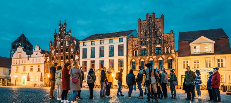 Nachtwächterführung durch Greifswald // © Wally Pruß Nachtwächterführung durch Greifswald // © Wally Pruß
