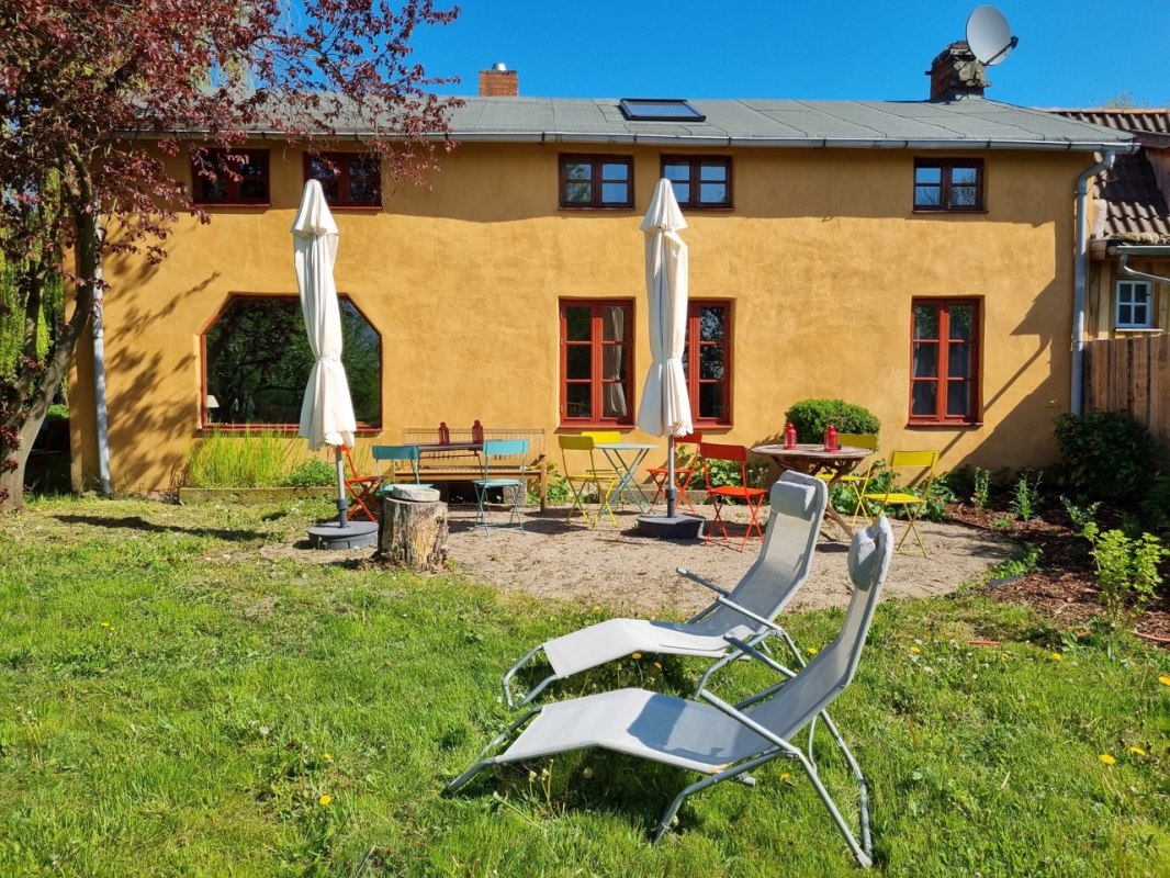 Voormalig conci&euml;rgewoning achter de oude stallen // &copy; Olaf Dr&uuml;mmer