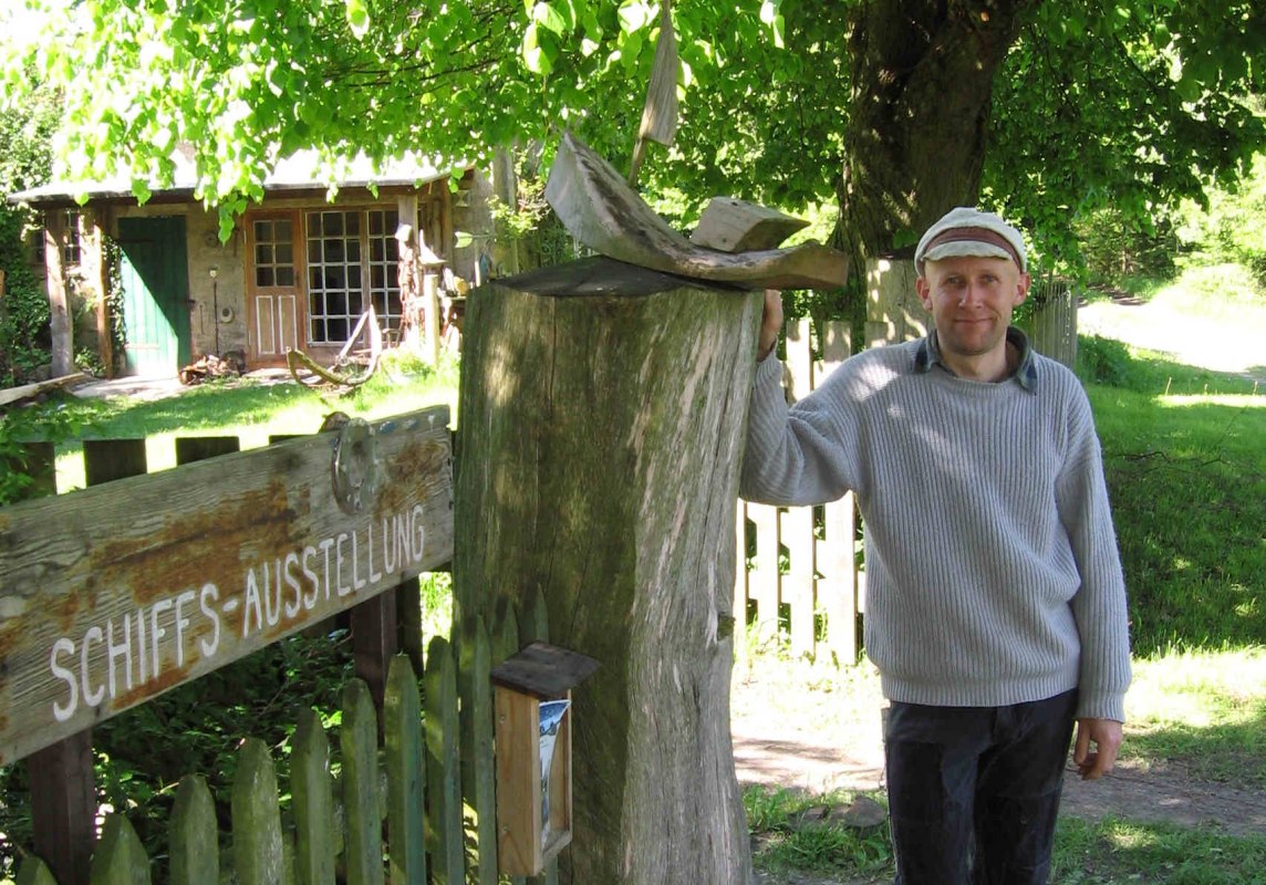 Schiffsobjekte aus Holz // &copy; S&uuml;dliche Boddenk&uuml;ste
