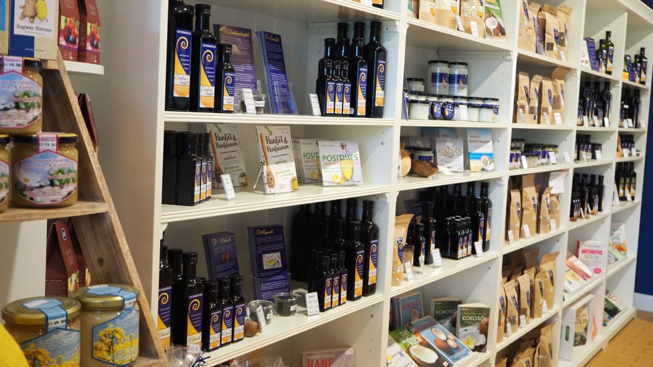 Frisch gepresste &Ouml;le // &copy; Ostseem&uuml;hle/Zaepernick