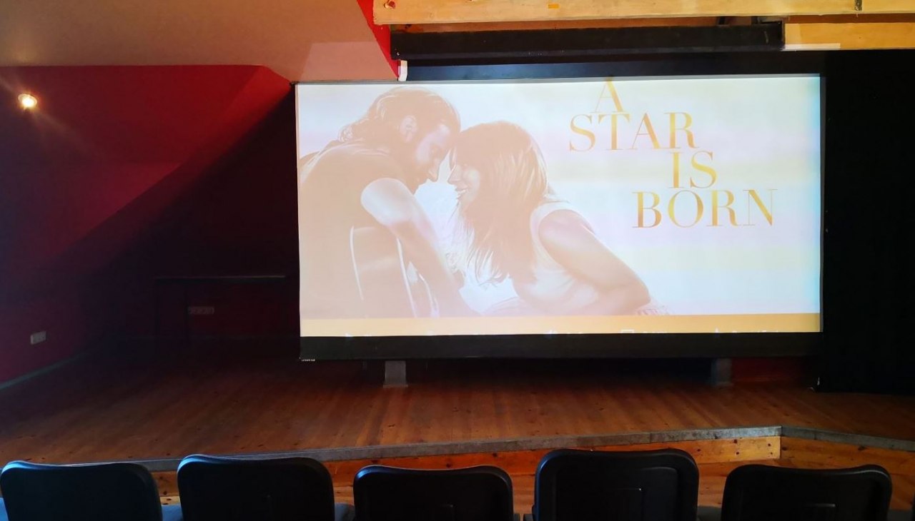 klein und fein - der Blick auf die Leinwand, &copy; T. Blumrich