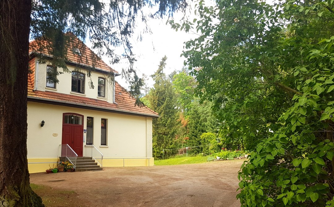 Die Auffahrt zum Haus, © Inge Grell