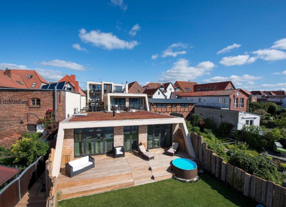 Ringelnatz-Hotel vom Malchower See aus, &copy; Ringelnatz-Inselhotel Malchow