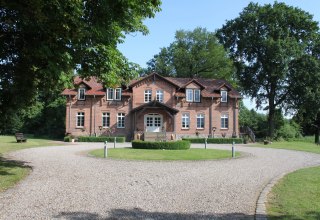 Außenansicht Gutshaus Settin // © Resort Gut Settin Außenansicht Gutshaus Settin // © Resort Gut Settin