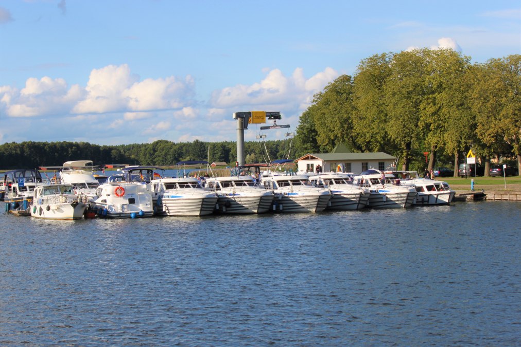 Bootsverleih & Yachtcharter Halbeck in Rheinsberg, &copy; Reederei Halbeck