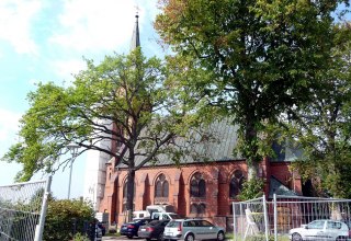 Au&szlig;enansicht der Kirche, &copy; Sabrina Wittkopf-Schade