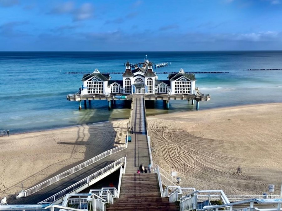 Seebrücke Sellin – Feine Dame ganz in Weiß, © Kurverwaltung Seebrücke Sellin – Feine Dame ganz in Weiß, © Kurverwaltung