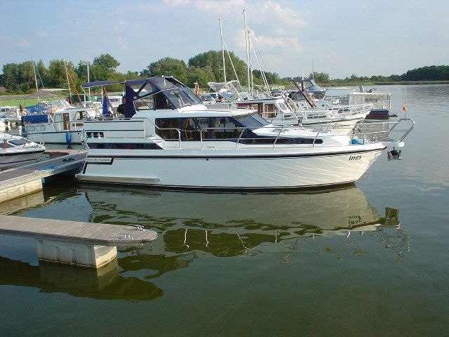 Unsere Steganlage // © Bootscenter Müritz Unsere Steganlage // © Bootscenter Müritz