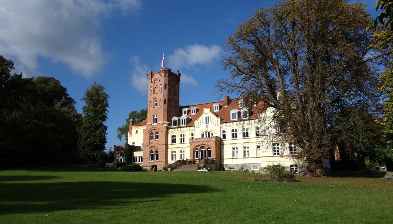 Schloss, &copy; Levetzow