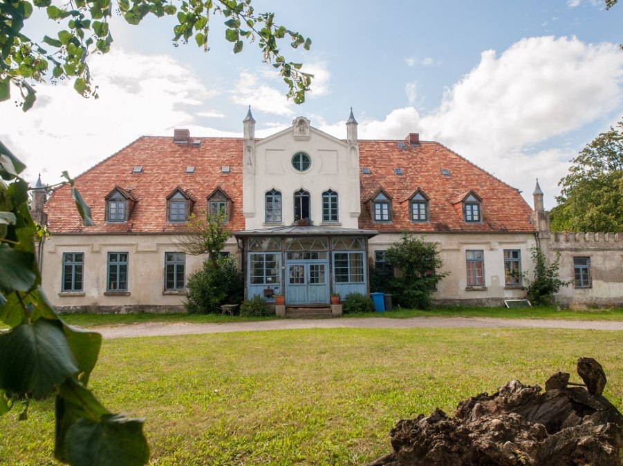 Gutshaus aus dem 19. Jahrhundert, © Frank Burger Gutshaus aus dem 19. Jahrhundert, © Frank Burger