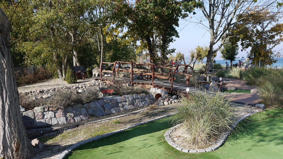 Der Golfplatz mit tollem Blick auf die Ostsee, © TMV/ Fischer