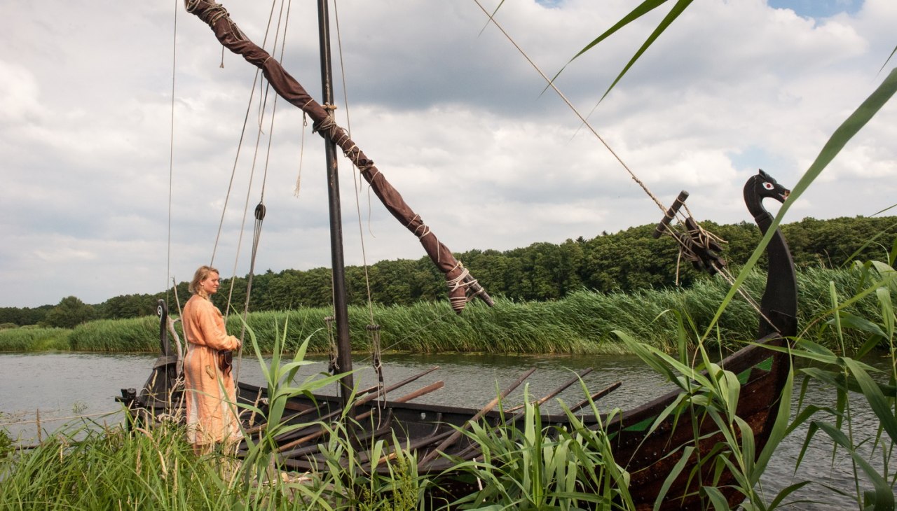 Slawenboot auf der Uecker im Ukranenland, &copy; Grazyna Saniuk-Wozniak