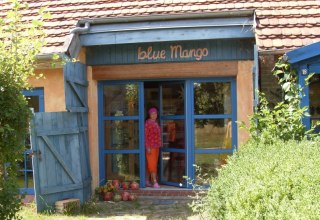 Im Blue Mango Haus treffen zwei Kontinente aufeinander // © Töpferei Blue Mango Im Blue Mango Haus treffen zwei Kontinente aufeinander // © Töpferei Blue Mango