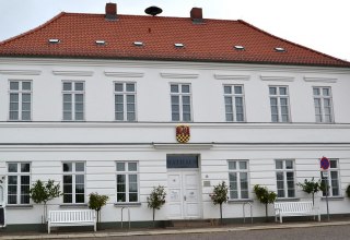 Rathaus Putbus // © Tourismuszentrale Rügen Rathaus Putbus // © Tourismuszentrale Rügen