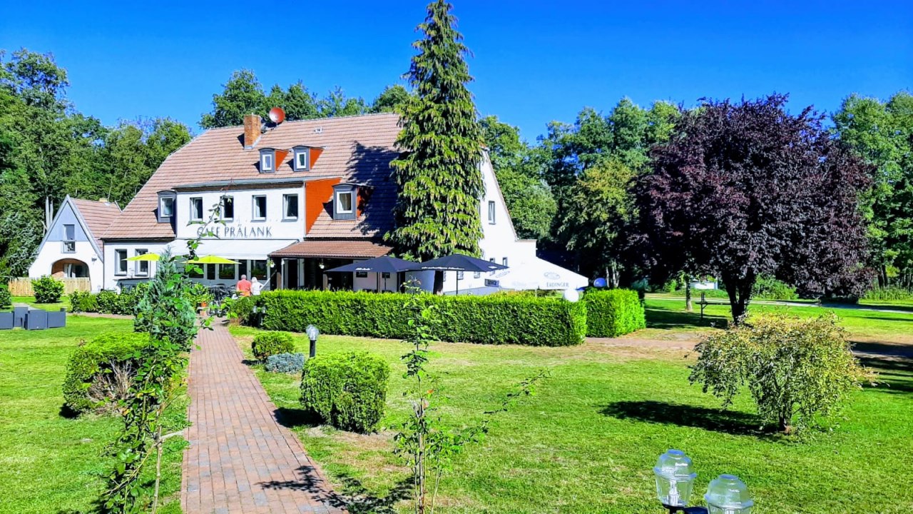 Au&szlig;enansicht // &copy; Landhotel Pr&auml;lank