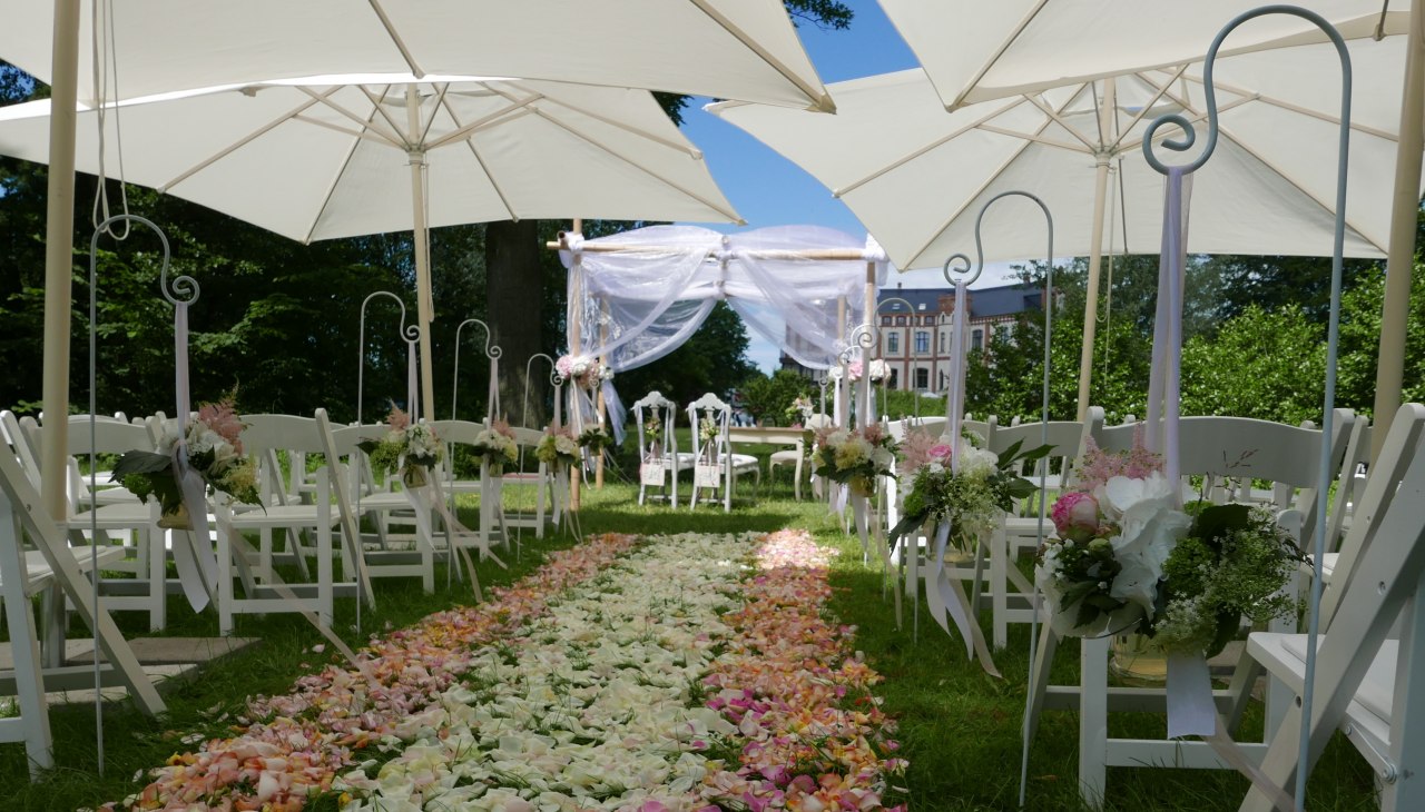 Es ist alles vorbereitet für eine Märchenhochzeit auf Schloss Gamehl, © Schloss Gamehl / Janine Pusch Es ist alles vorbereitet für eine Märchenhochzeit auf Schloss Gamehl, © Schloss Gamehl / Janine Pusch