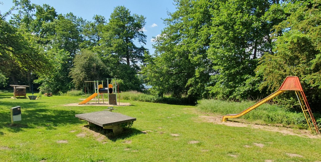 Spielplatz Strand, © Amt Mecklenburgische Kleinseenplatte