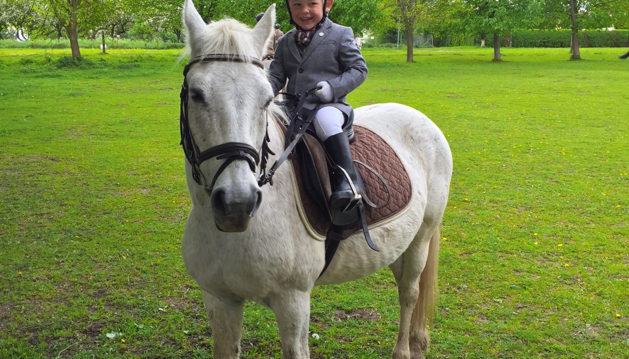 ... auch die Kleinsten schon im Sattel, &copy; Reitanlage Rodenberg