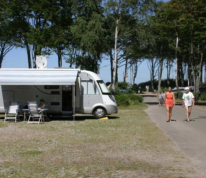 Parkeerplaats voor camper // &copy; Ostseecamp-Ferienpark Rostocker Heide