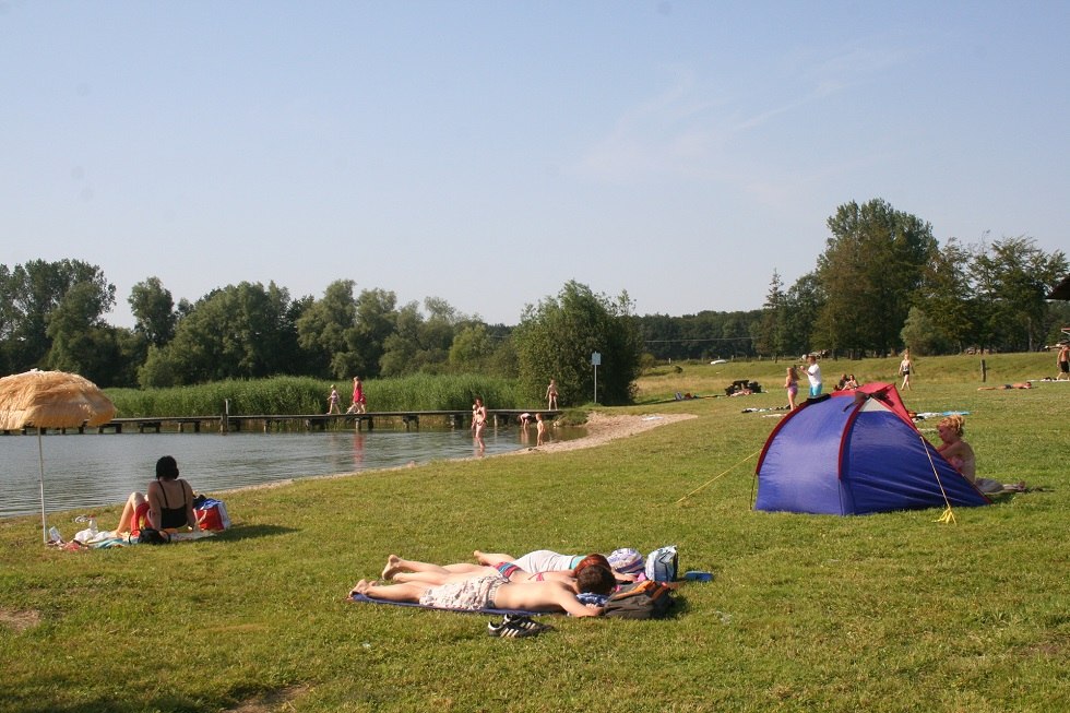 Liegewiese am Strand, © Gemeinde Eixen Liegewiese am Strand, © Gemeinde Eixen