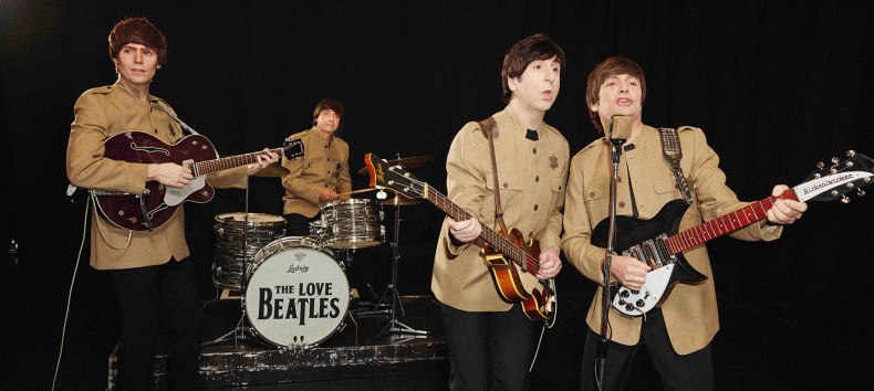 authentische Instrumente, stilechte Kostüme und eine energiegeladene Performance sorgen für ein einzigartiges Live-Erlebnis., © The Love Beatles