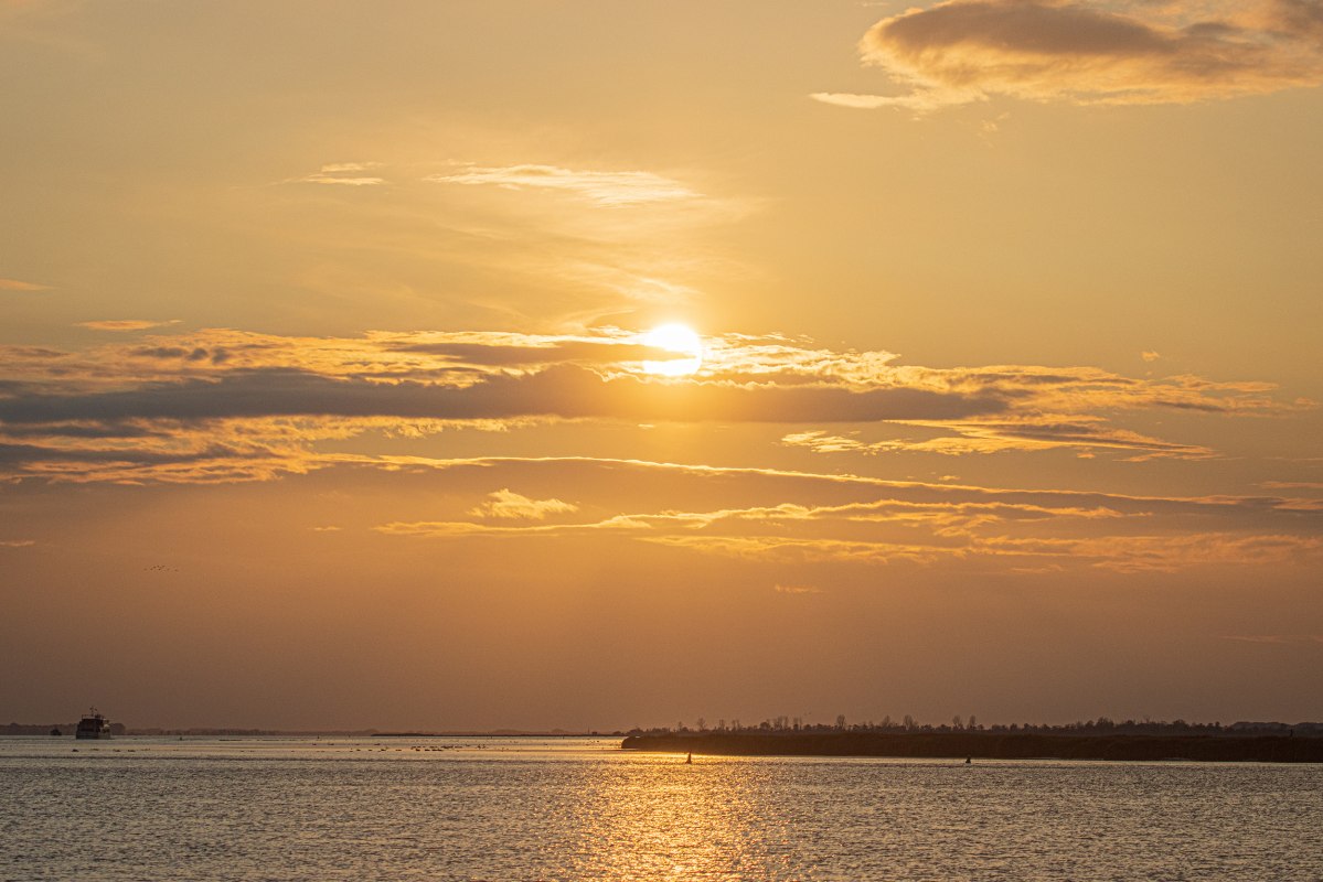 Reederei-Zingst-Oswald-Abendfahrten-001, © Weiße Flotte GmbH Reederei-Zingst-Oswald-Abendfahrten-001, © Weiße Flotte GmbH