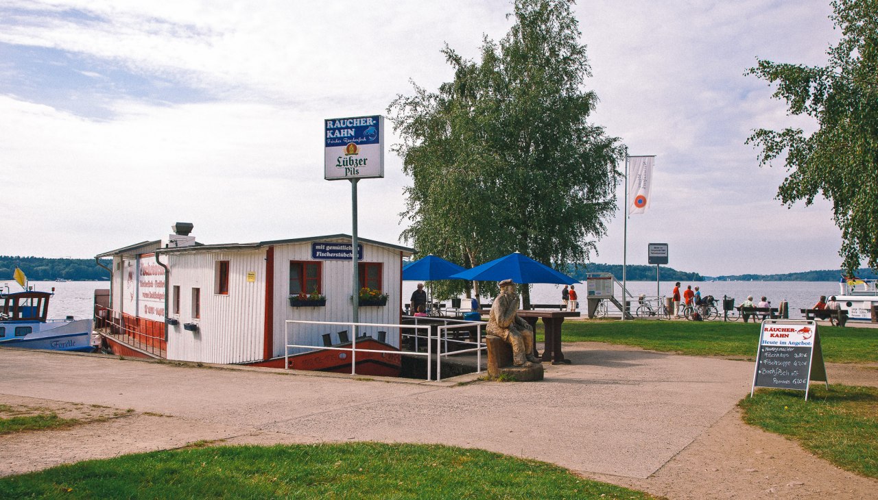 Räucherkahn, © Fischräucherei Rösing GmbH Räucherkahn, © Fischräucherei Rösing GmbH