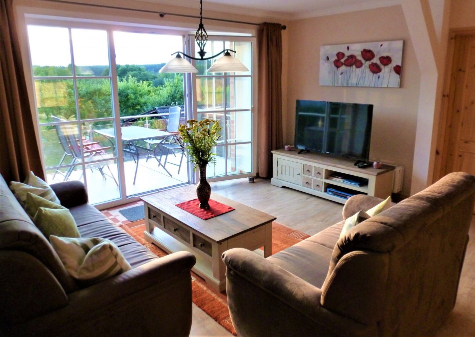 Wohnbereich vor dem Balkon, &copy; Manfred Sohn