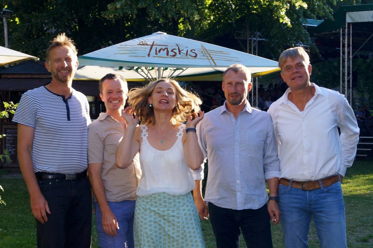 Timskis, &copy; Timskis