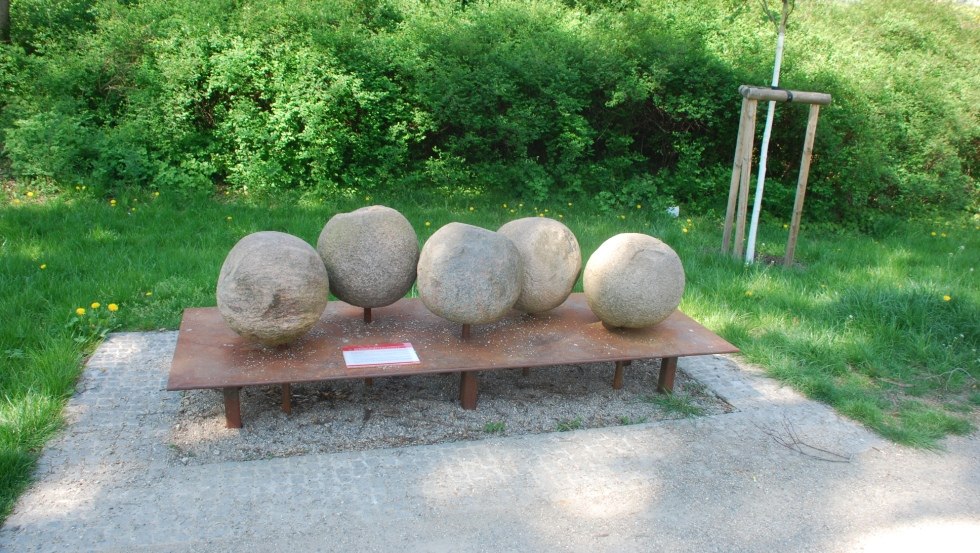 Blidensteine in de wallen van Parchim, © Stadt Parchim Blidensteine in de wallen van Parchim, © Stadt Parchim