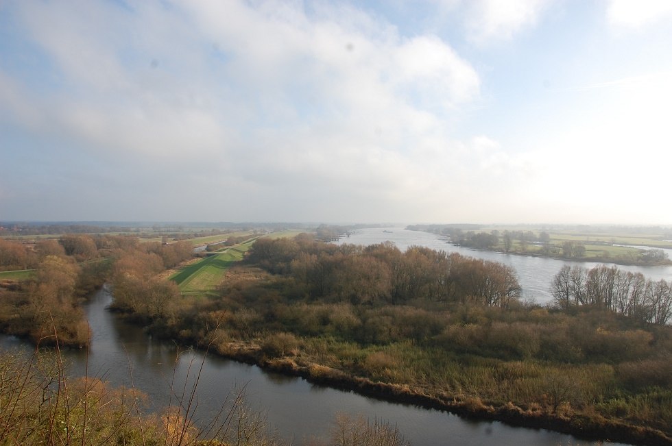 Vanaf de uitkijktoren kun je ver over het landschap van de Elbe kijken., &copy; Gabriele Skorupski