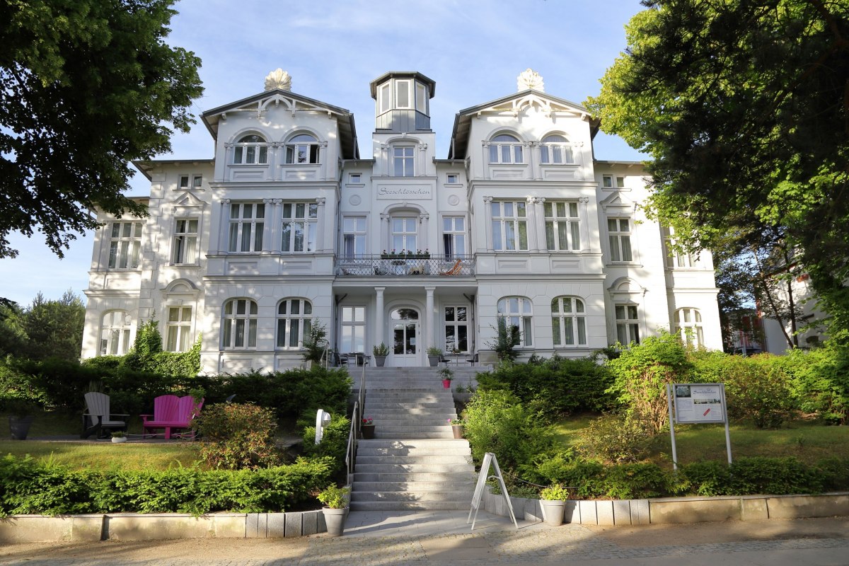 Hotelansicht Promenadenseite // © Asgard Hotels Hotelansicht Promenadenseite // © Asgard Hotels