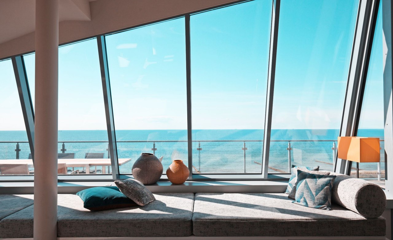 &copy; THE GRAND Ahrenshoop