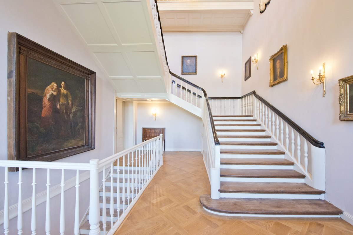 Treppe und Foyer im Schloss Retzow // © DOMUSImages Treppe und Foyer im Schloss Retzow // © DOMUSImages